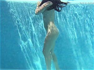 Jessica Lincoln puny inked Russian teenager in the pool