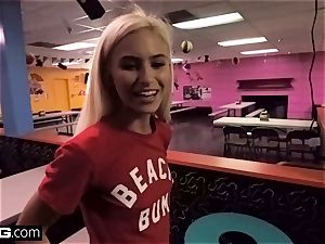 little teenage Kiara heads from skating rink to deepthroating trouser snake